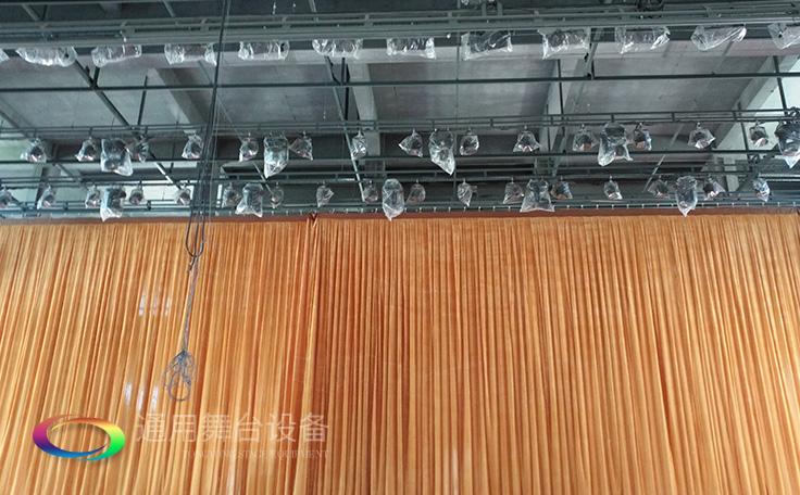 深圳濱海旅游度假區(qū)kaisa金沙灣雪域廣場舞臺阻燃幕布、舞臺燈光等項目！促進(jìn)旅游、文化融合發(fā)展，帶動服務(wù)產(chǎn)業(yè)整體轉(zhuǎn)型升級！