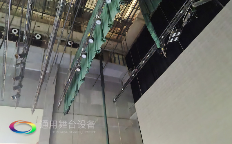 廣西梧州某劇場順利通過項目驗收 項目設計舞臺機械吊掛系統(tǒng)、幕布、專業(yè)燈光系統(tǒng)等